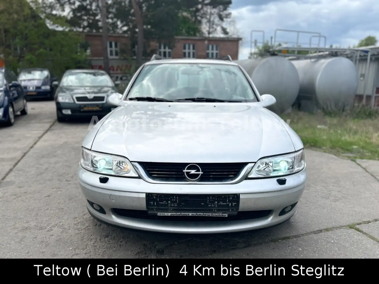 Opel Vectra 1.6 16V*5-Gang2-Hand*Xenon*AHK*Klimaautom - 2