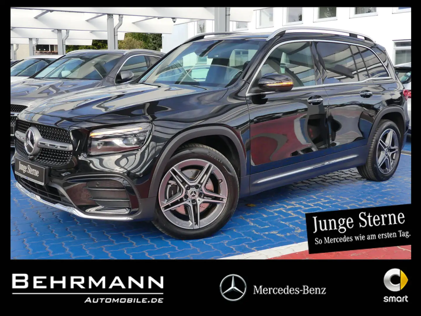 Mercedes-Benz GLB 250 GLB 250 4M AMG Panorama+StdHzg+Distronic+360°Kam Zwart - 1