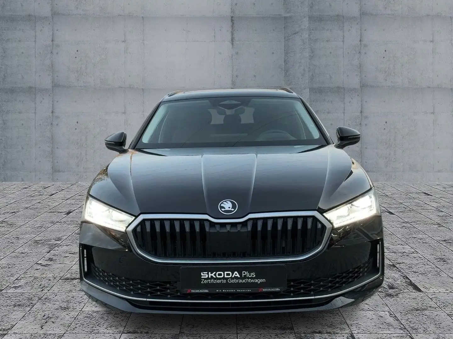 Skoda Superb Combi 2.0 TSI 4x4 MATRIX+NAV+AHK+PANO+HuD Schwarz - 2