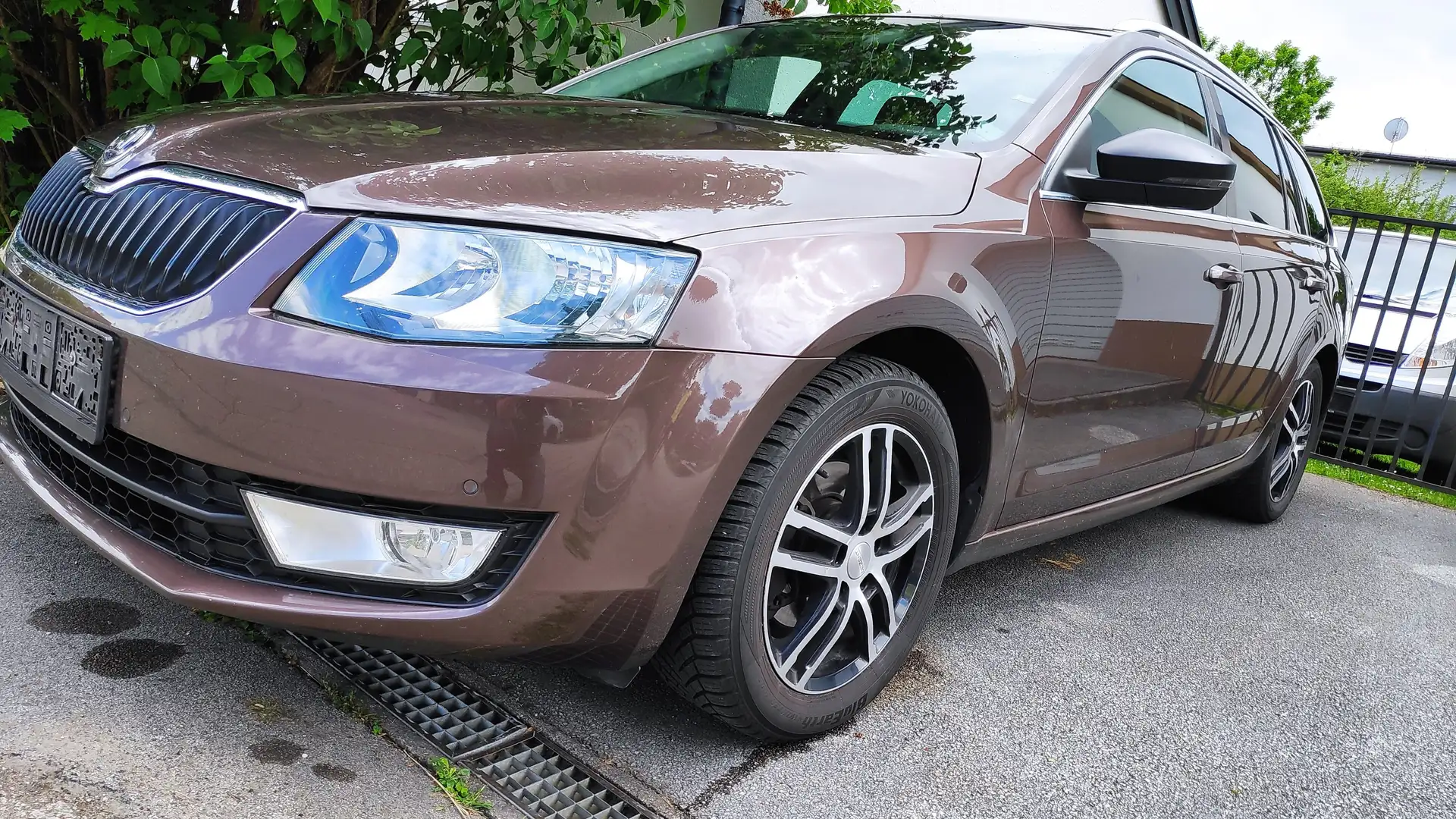 Skoda Octavia Octavia Combi 2,0 TDI Style Style Braun - 1
