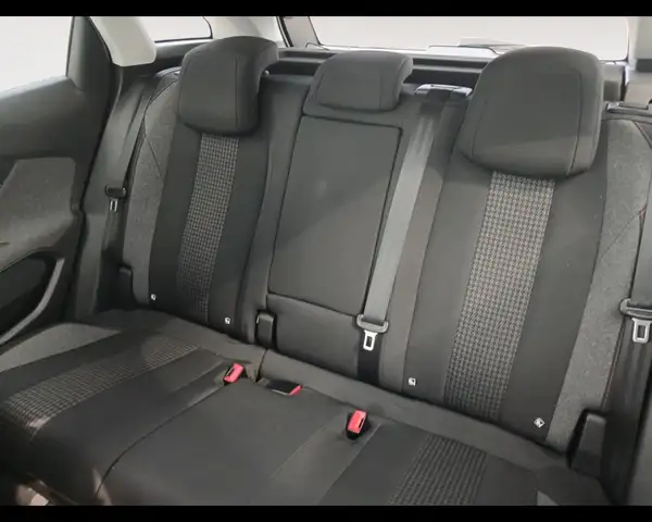 Peugeot 3008 view 13