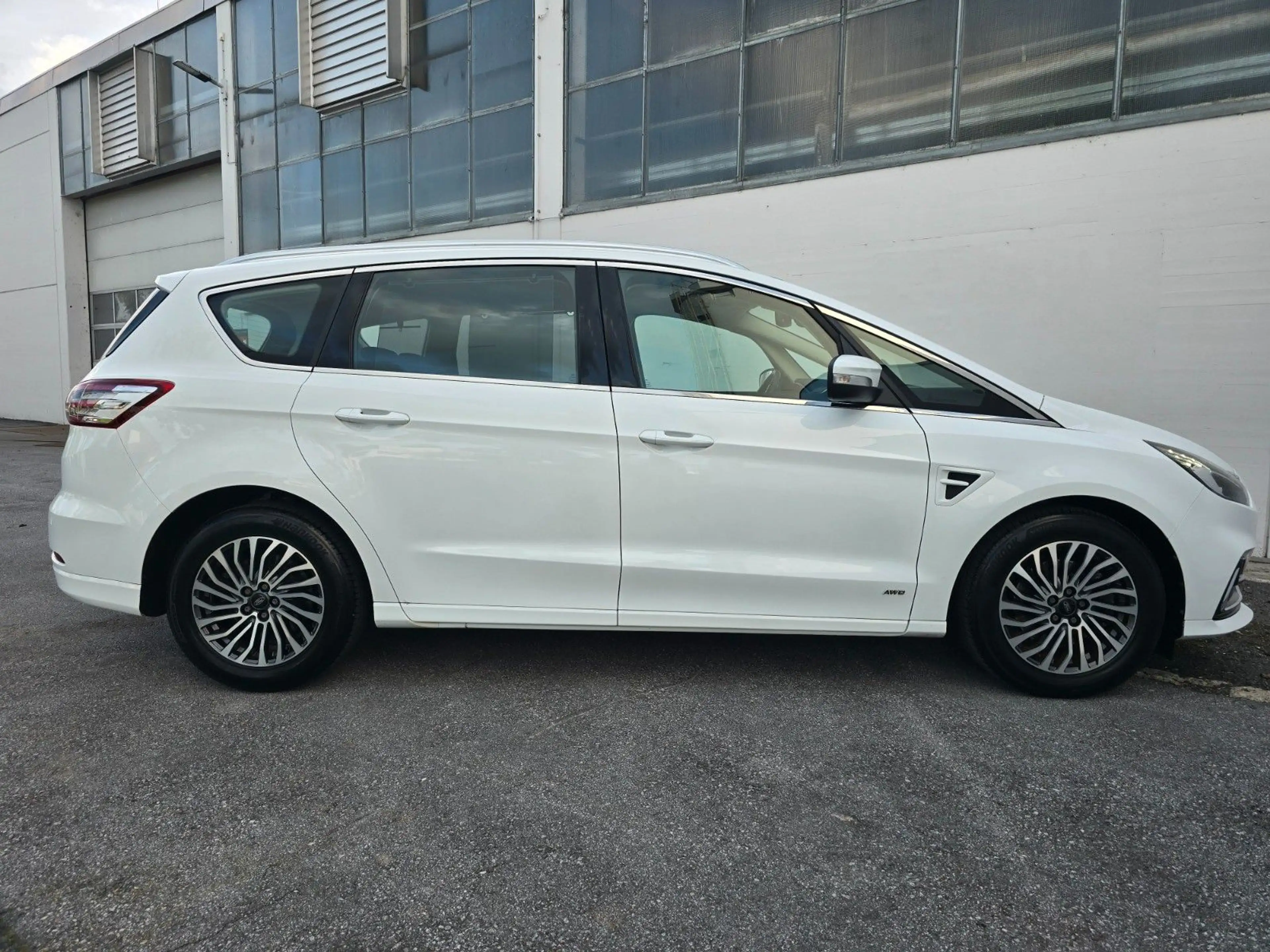 Ford S-Max S-MAX Titanium AWD Automatik — photo 6