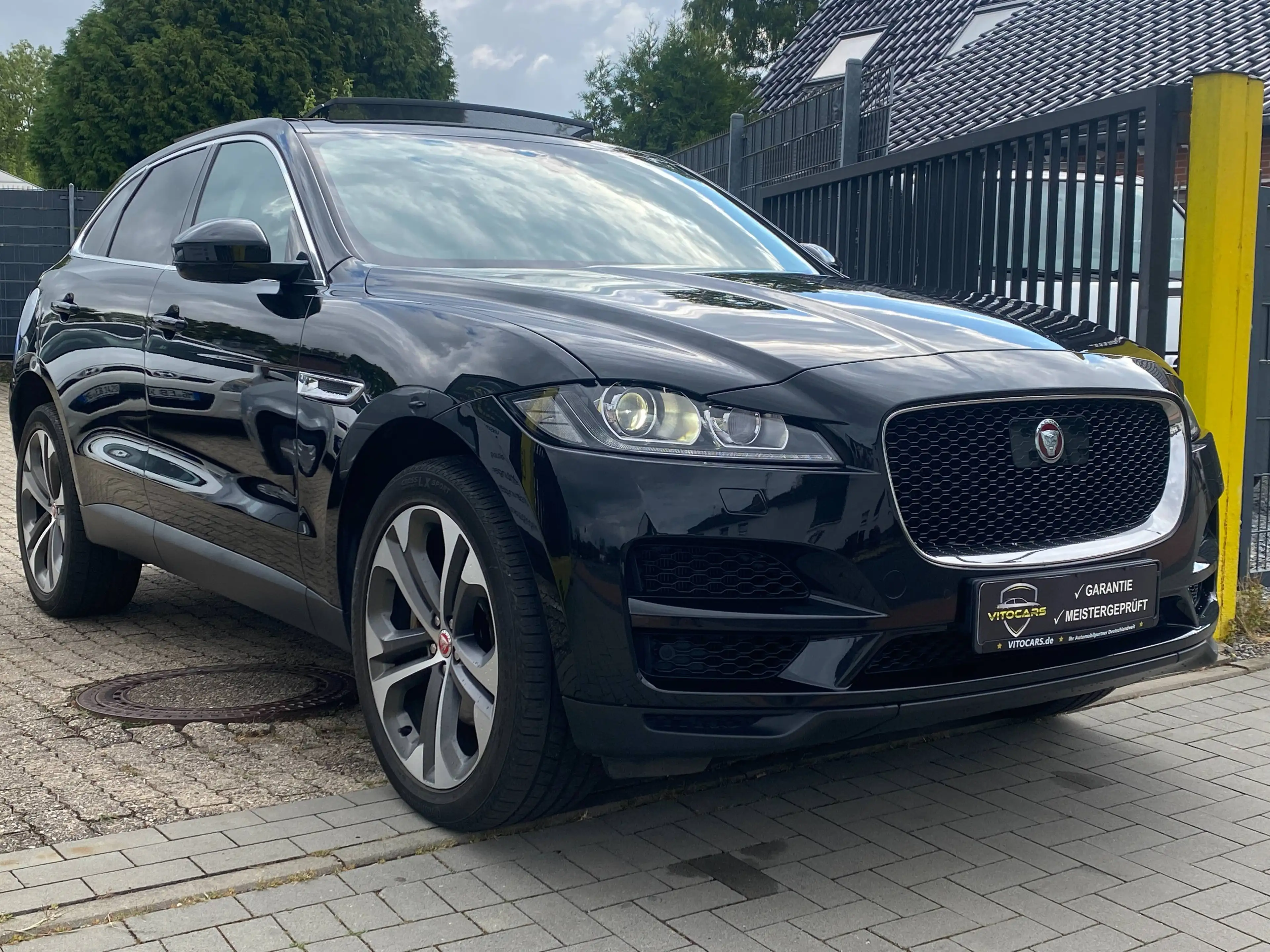 Jaguar F-Pace Prestige AWD | ab 4,99% | Garantie | Pano | — photo 4