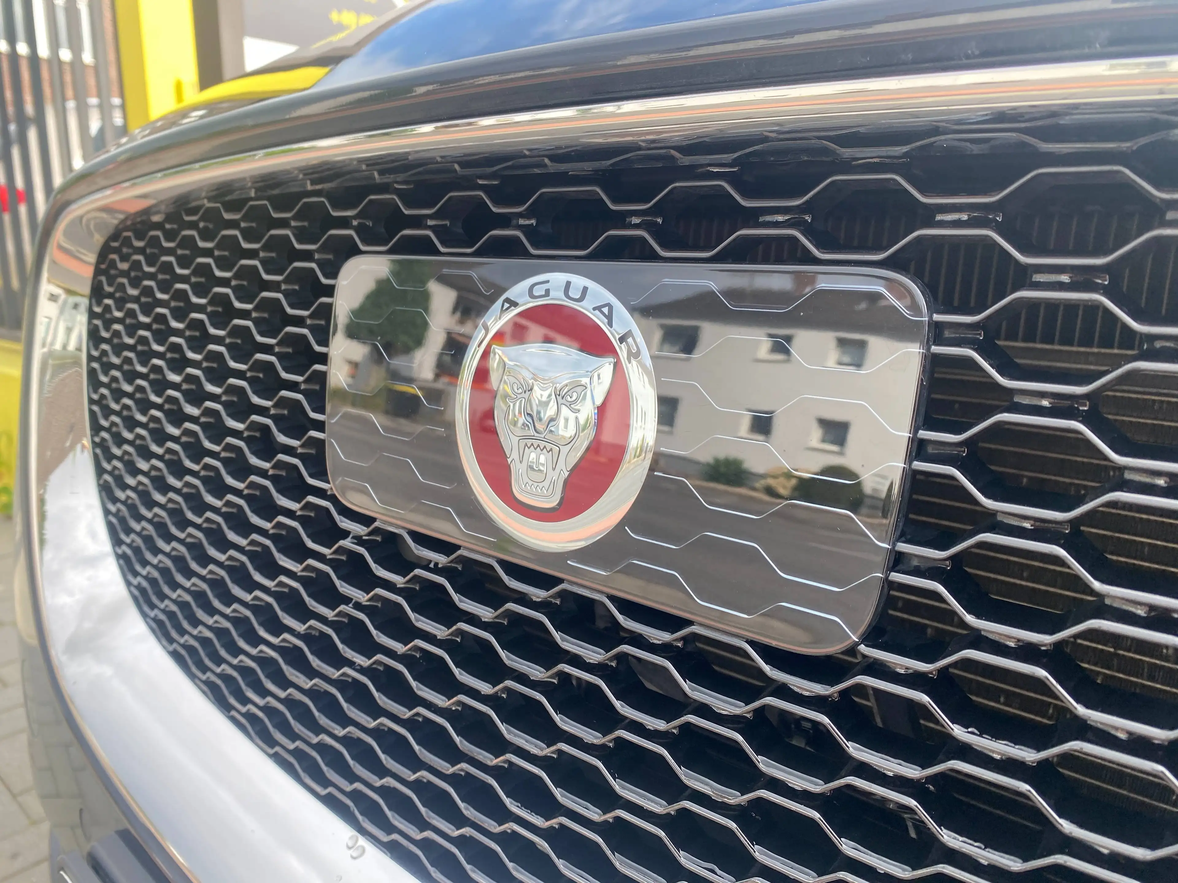 Jaguar F-Pace Prestige AWD | ab 4,99% | Garantie | Pano | — photo 9