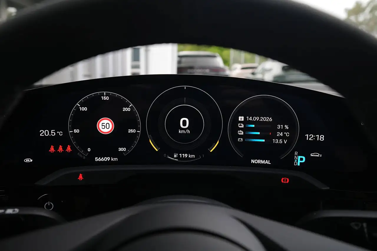 Porsche Taycan GTS PTS-ACC-PANO-MASSSAGE-CARBON-BOSE-RS, миниатюра 27