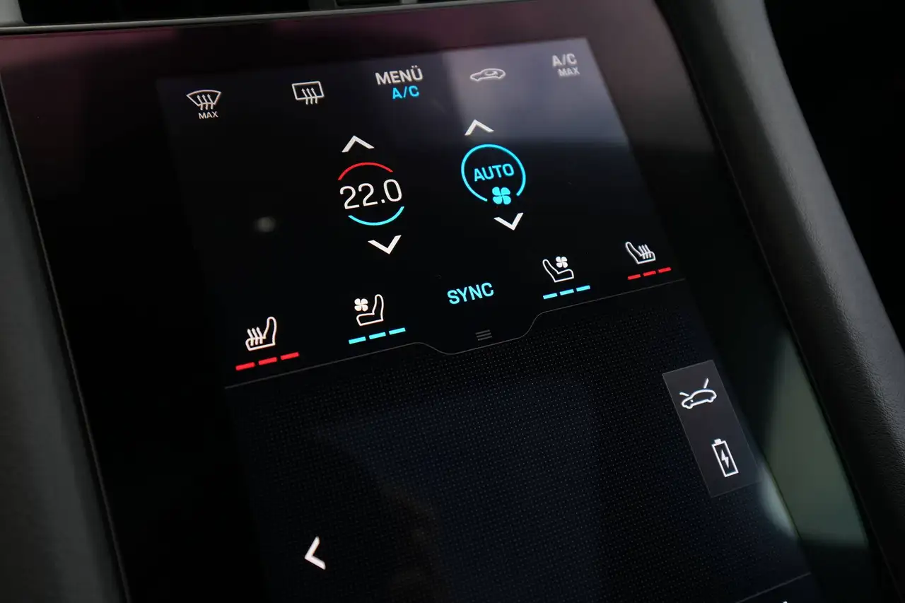Porsche Taycan GTS PTS-ACC-PANO-MASSSAGE-CARBON-BOSE-RS, миниатюра 26