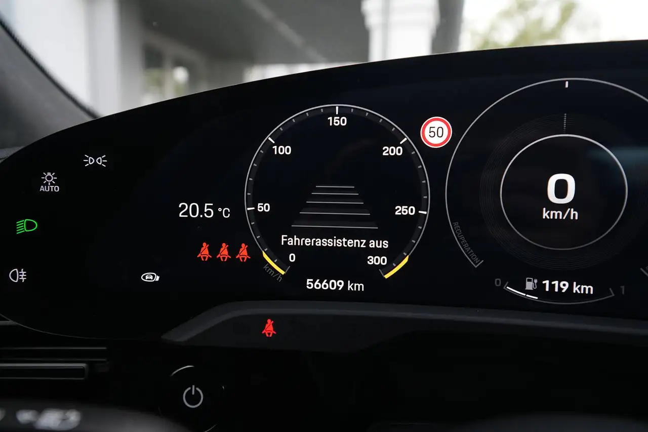 Porsche Taycan GTS PTS-ACC-PANO-MASSSAGE-CARBON-BOSE-RS, миниатюра 28