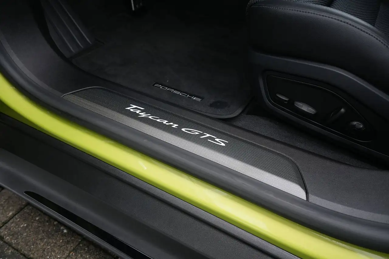 Porsche Taycan GTS PTS-ACC-PANO-MASSSAGE-CARBON-BOSE-RS, миниатюра 16
