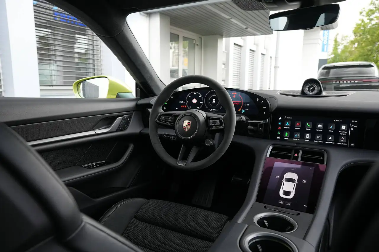 Porsche Taycan GTS PTS-ACC-PANO-MASSSAGE-CARBON-BOSE-RS, миниатюра 4