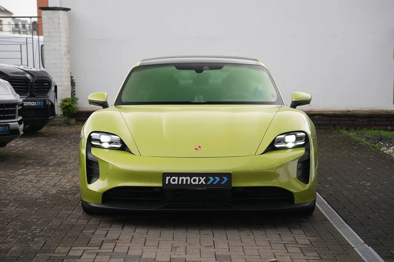Porsche Taycan GTS PTS-ACC-PANO-MASSSAGE-CARBON-BOSE-RS, миниатюра 2