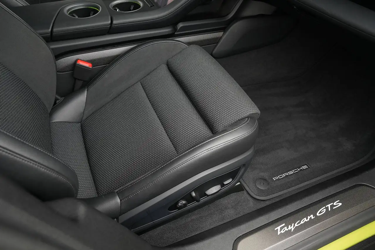 Porsche Taycan GTS PTS-ACC-PANO-MASSSAGE-CARBON-BOSE-RS, миниатюра 18