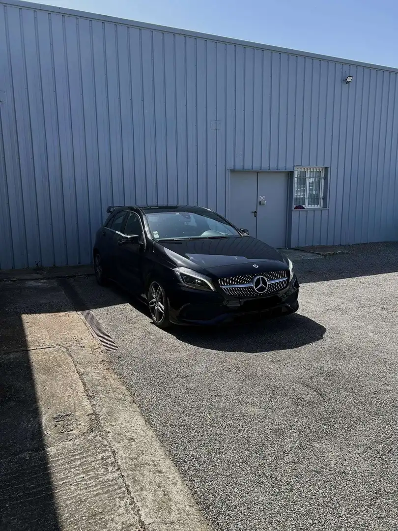 Mercedes-Benz A 200 Classe a pack AMG Noir - 1