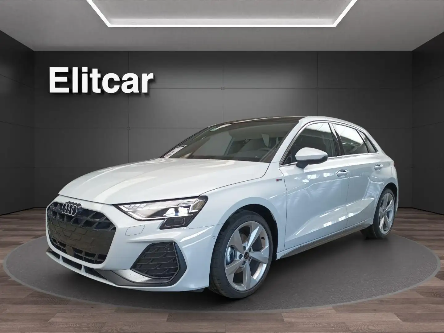 Audi A3 SPB 35 TDI S tronic S line edition Bílá - 1