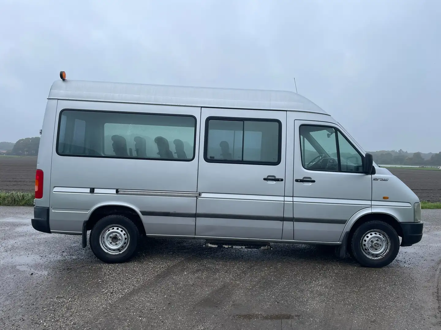 Volkswagen LT LT 35 Kombi mittel 2.5 TDI (05/99 - 04/06) siva - 2
