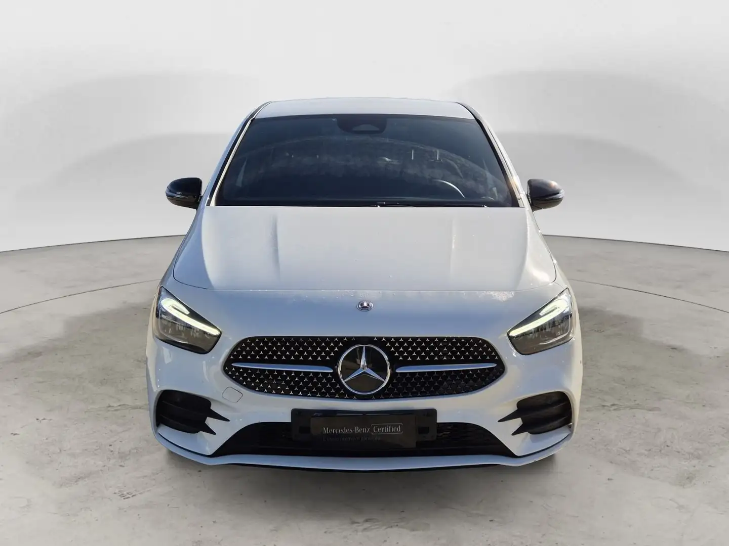 Mercedes-Benz B 180 B 180 d AMG Line Premium auto Bianco - 2