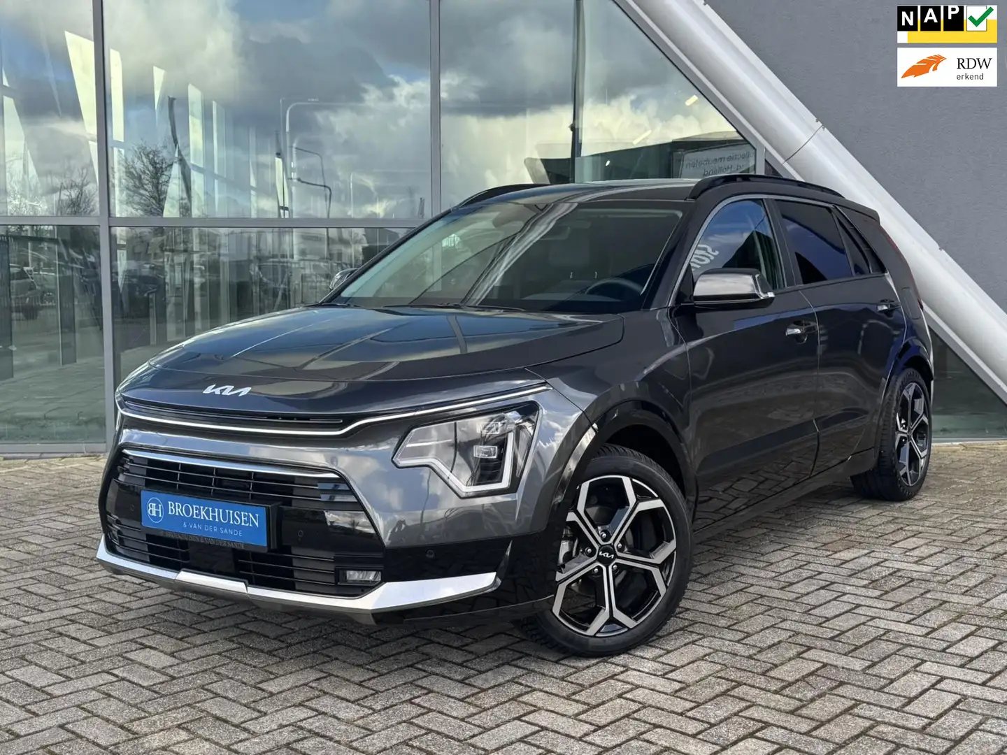Kia Niro 1.6 GDi Hybrid DynamicPlusLine 141pk Automaat / Ca Gris - 1