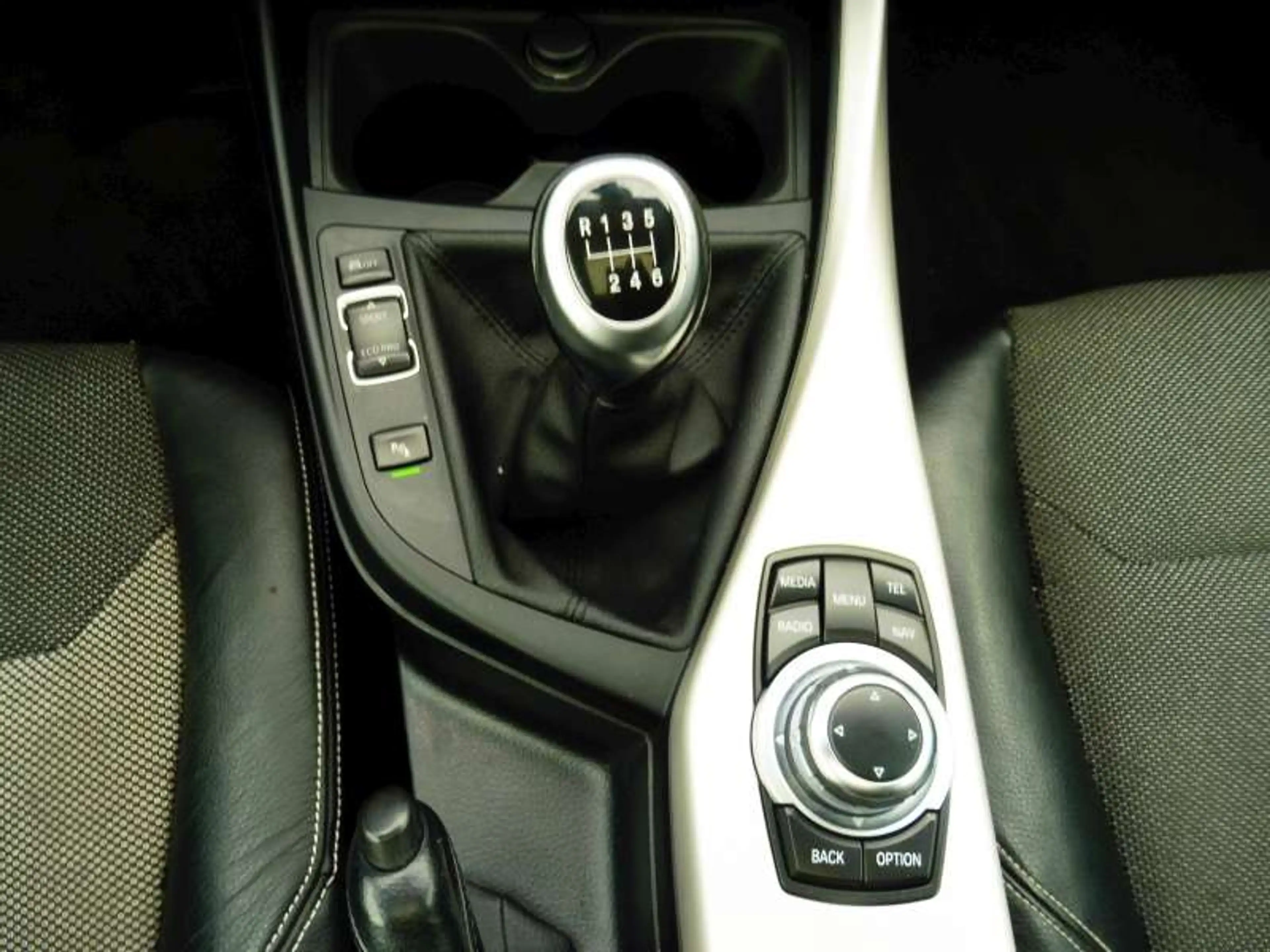 BMW 118 i SportHatch HalfLeder/Navi/Schuifdak/AutAirco/Bluetooth/MemorySeats/Parkeerhulp/19"M — photo 12