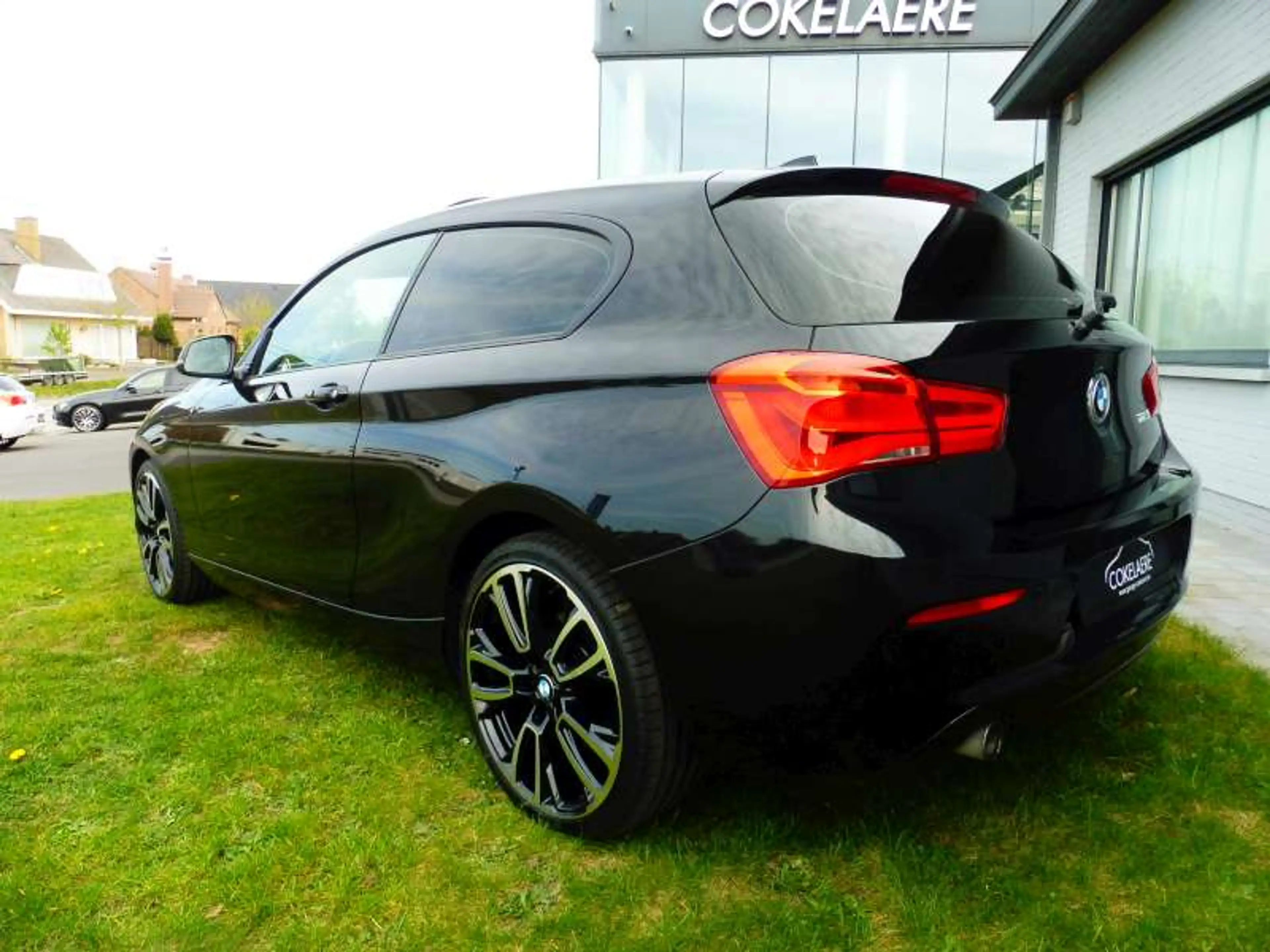 BMW 118 i SportHatch HalfLeder/Navi/Schuifdak/AutAirco/Bluetooth/MemorySeats/Parkeerhulp/19"M — photo 3