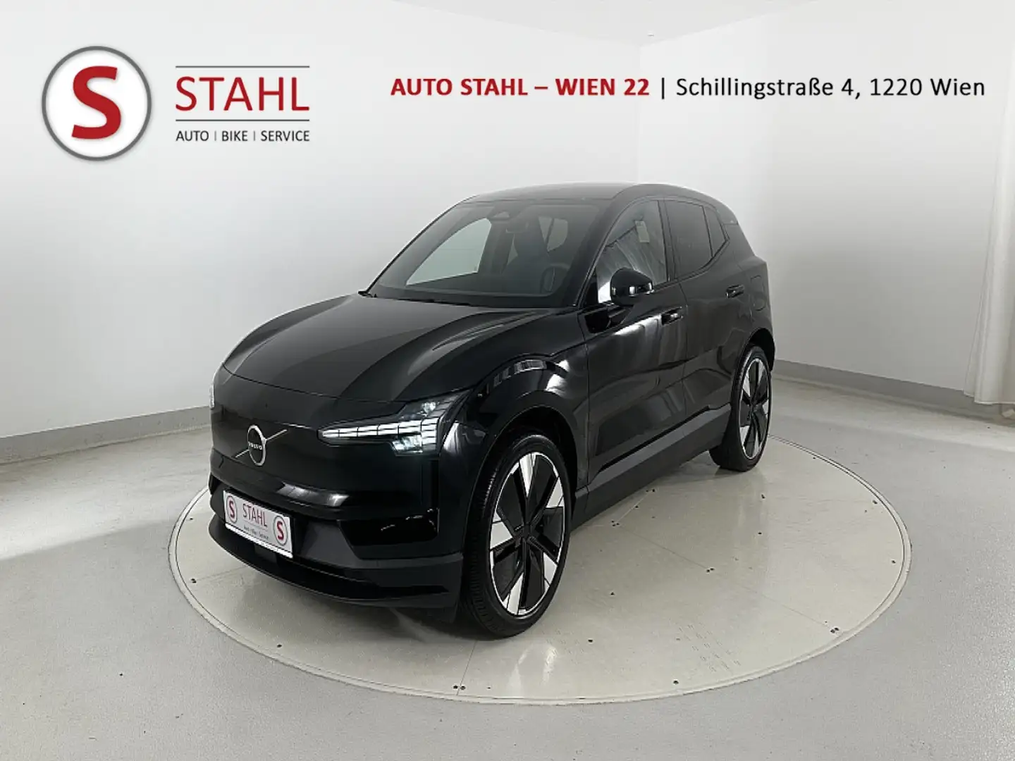 Volvo EX30 Single Motor Extended Range 69kWh Plus Schwarz - 1