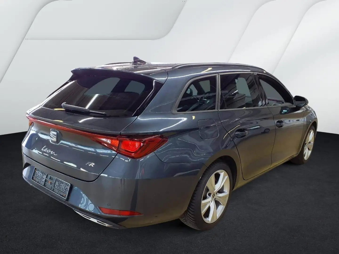 SEAT Leon Sportstourer FR 1.5 eTSI DSG ACC+GJR+NAVI Klima Grau - 2