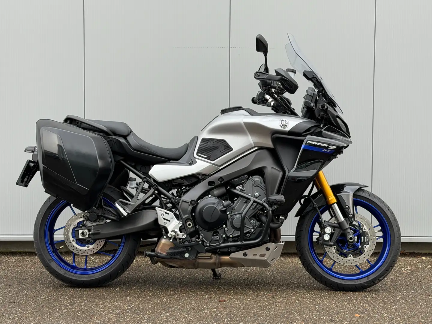 Yamaha Tracer 9 GT met Quickshifter & Travel-pack Silber - 1