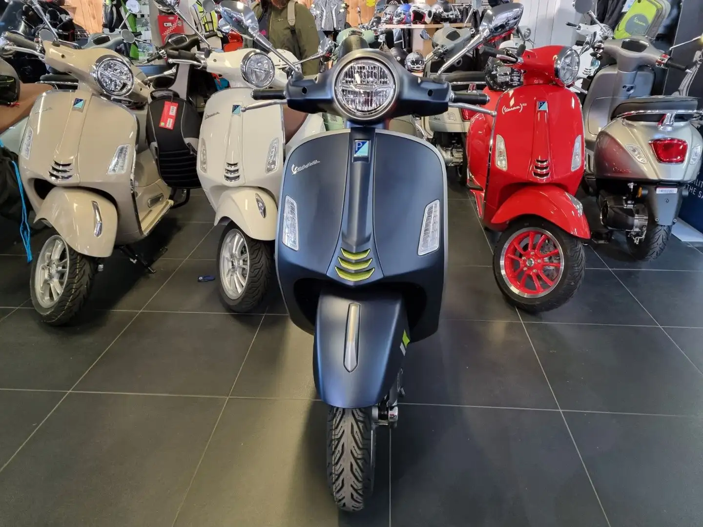 Vespa GTS 125 SuperTech Albastru - 2