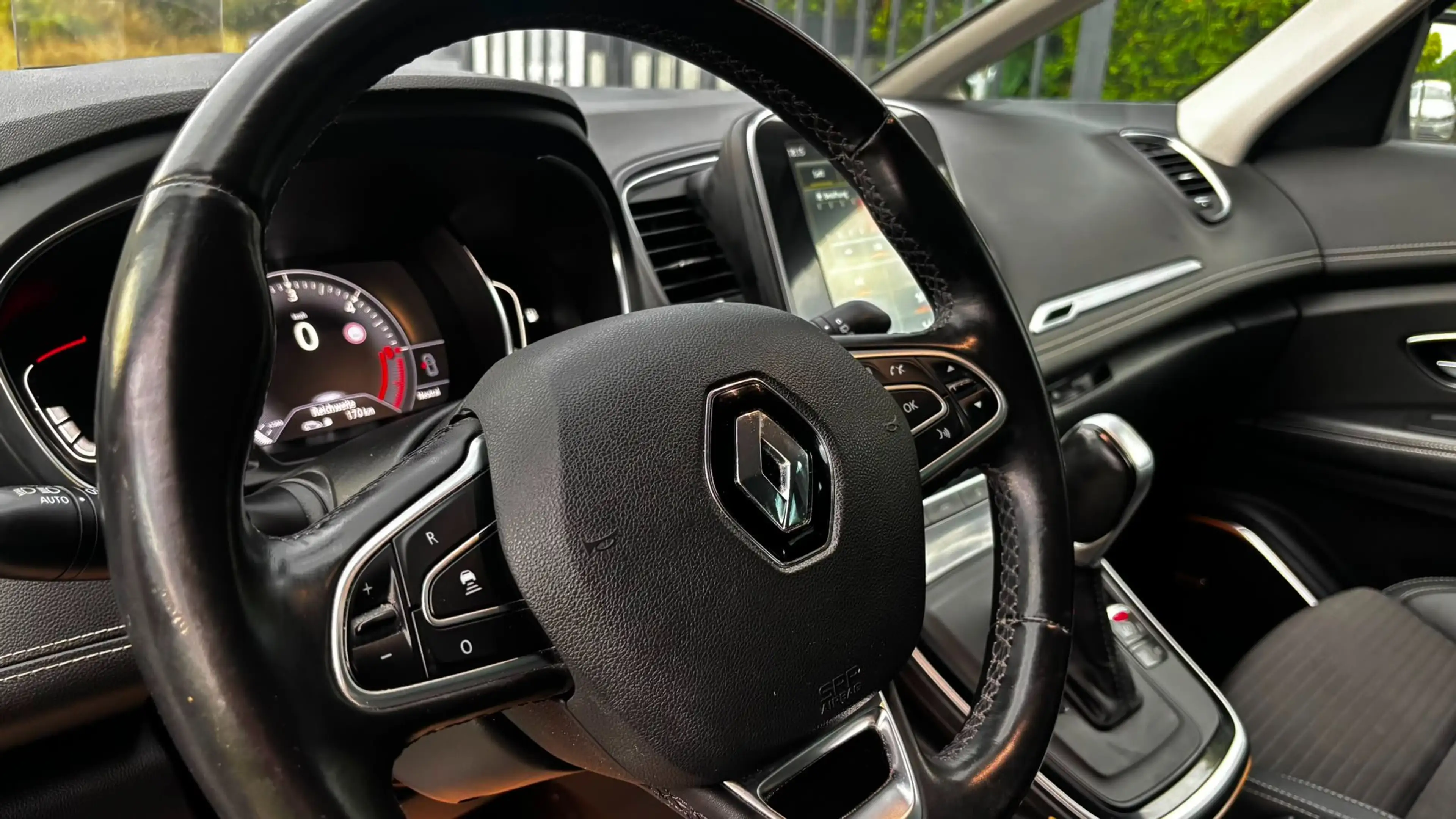 Renault Scenic 1.5 dCi BOSE Edition *AHK*HeadUp*Massage*LED* — photo 14