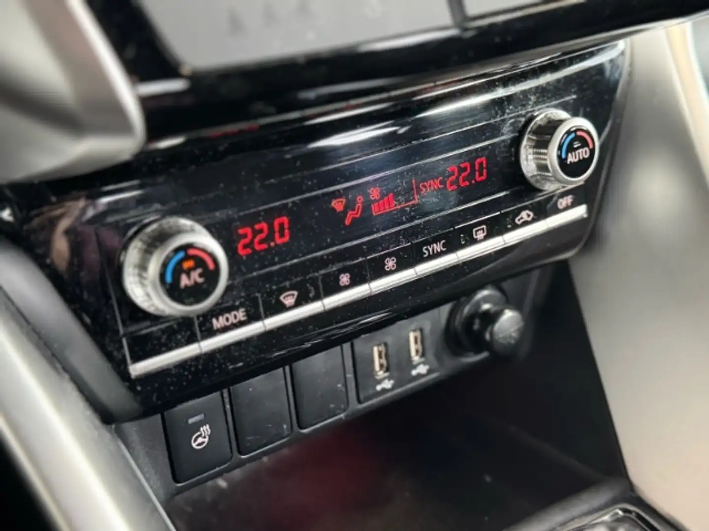 Mitsubishi Eclipse Cross Mitsubishi Plug-In Hybrid Plus MJ21.7 m. Select-Pa Weiß - 2