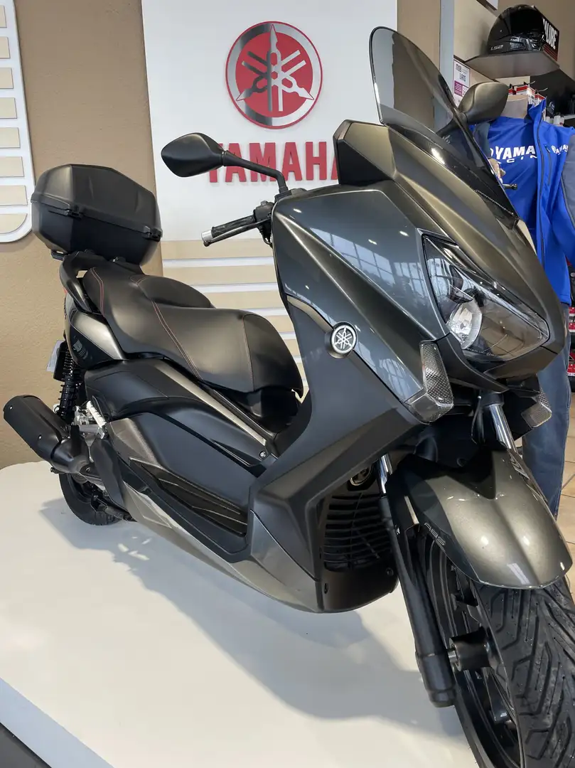 Yamaha X-Max 250 Gris - 1