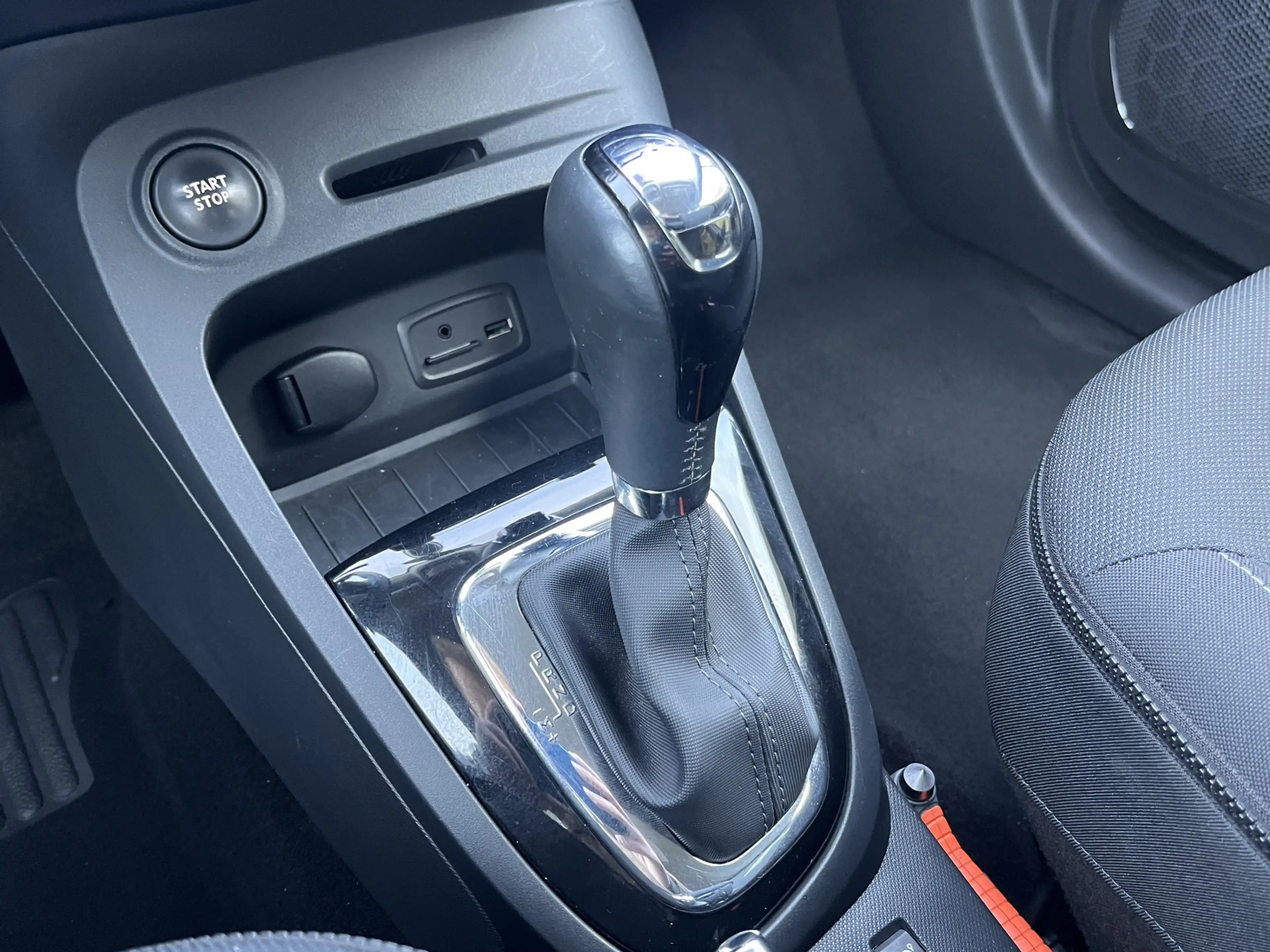 Renault Captur 1.2 TCe Dynamique / Automaat / Trekhaak / Camera / — photo 24