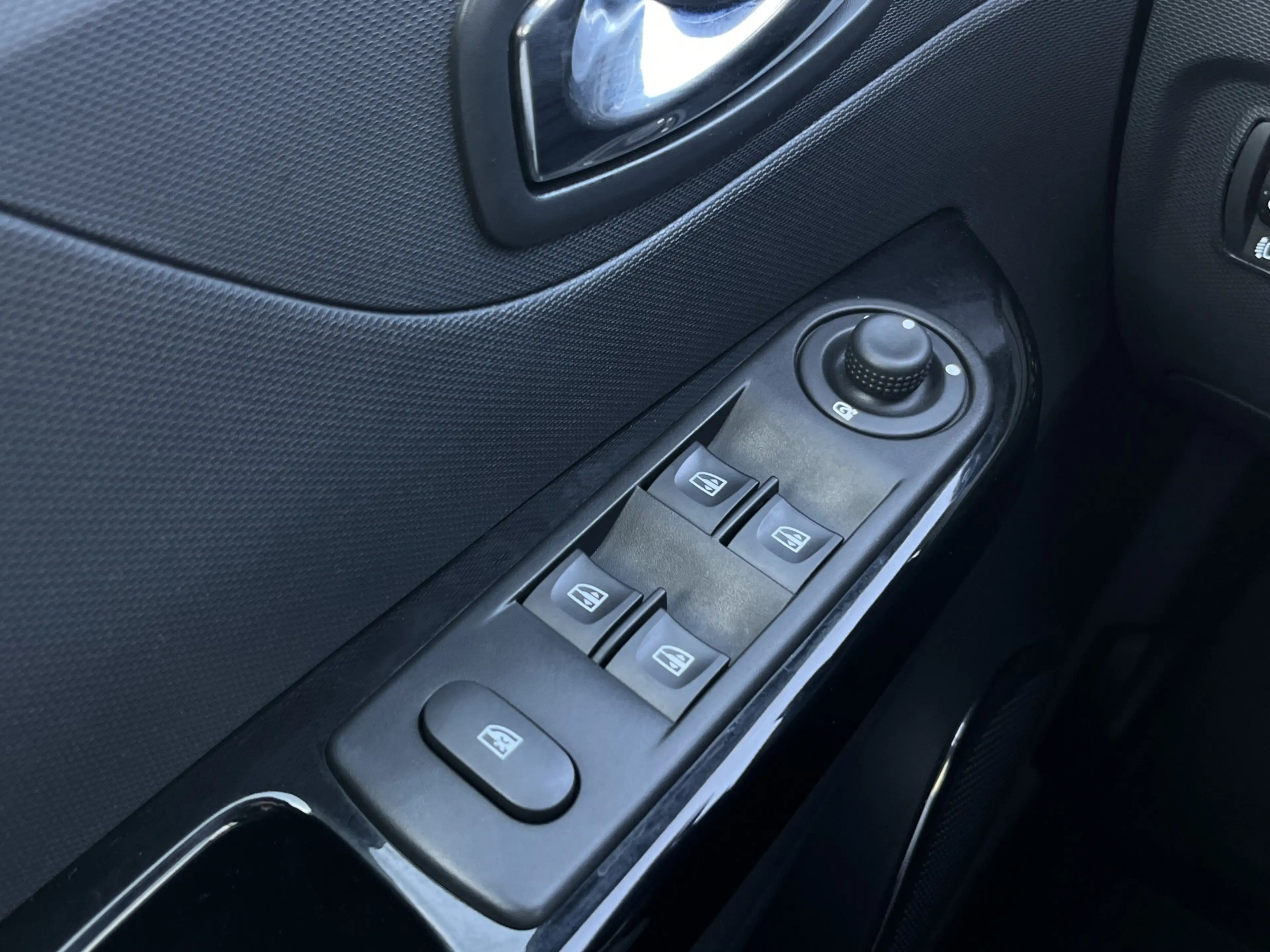 Renault Captur 1.2 TCe Dynamique / Automaat / Trekhaak / Camera / — photo 30