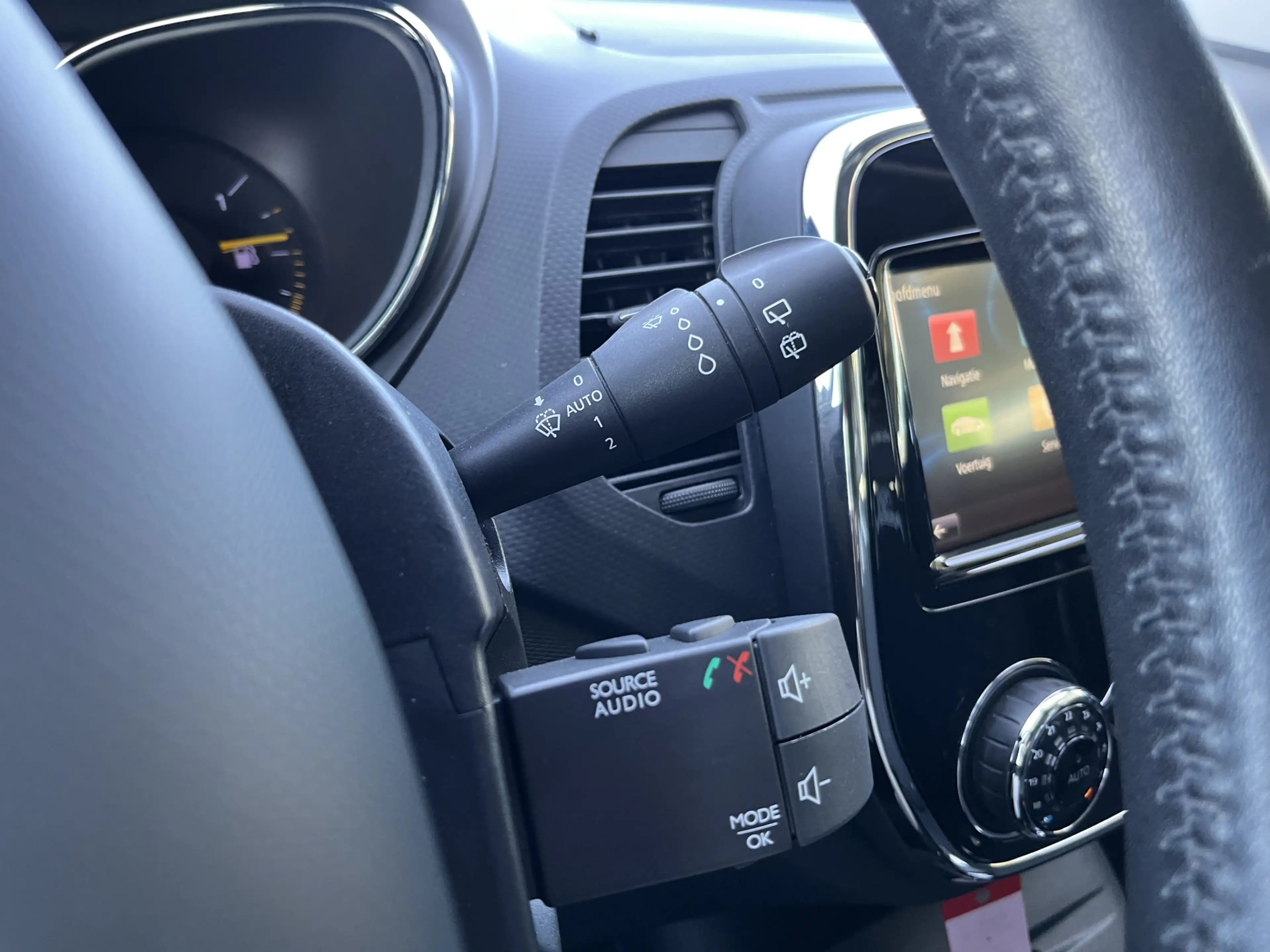 Renault Captur 1.2 TCe Dynamique / Automaat / Trekhaak / Camera / — photo 29