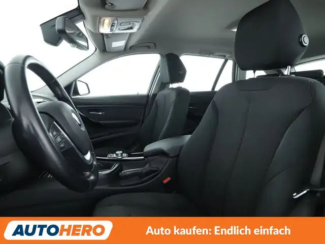 BMW 3 Series view 10