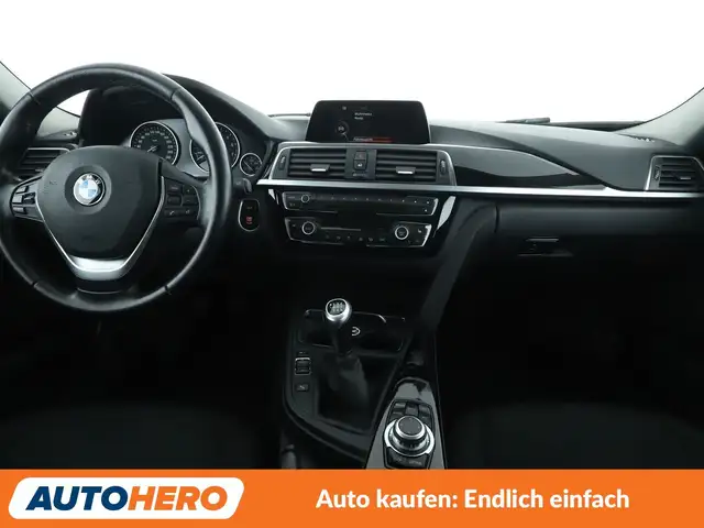 BMW 3 Series view 12