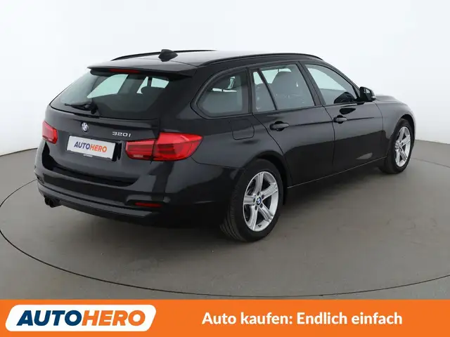 BMW 3 Series view 6