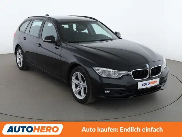 BMW 3 Series view 8