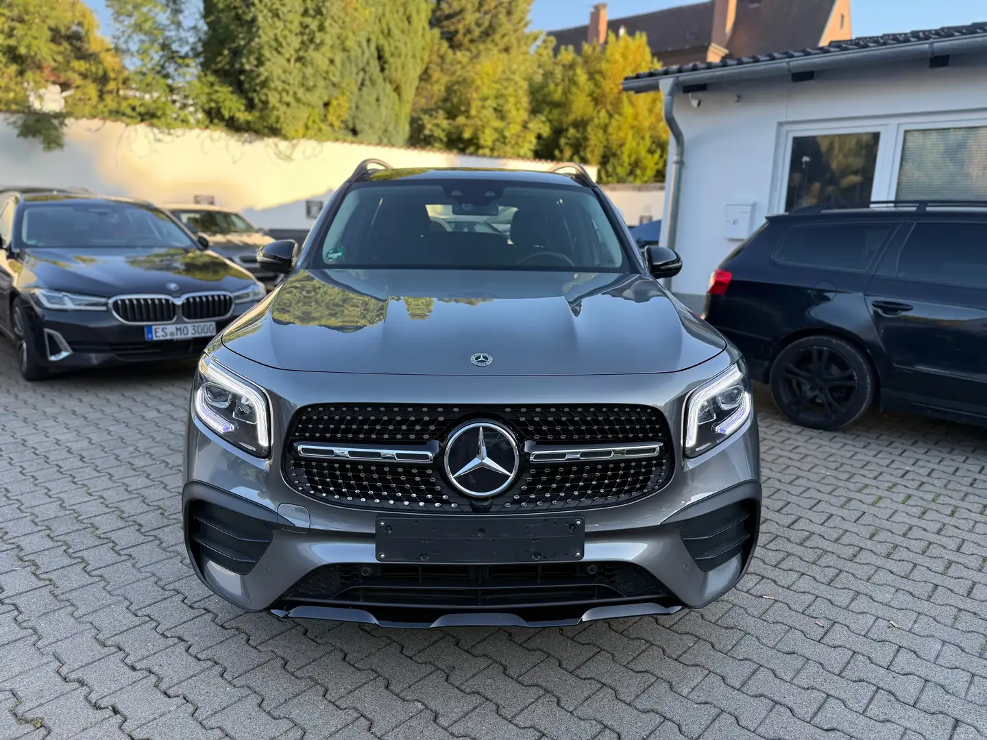 Mercedes-Benz GLB 200 AMG Line*Pano*Kamera*Totwinkel*Night-Paket*Sound Gris - 2