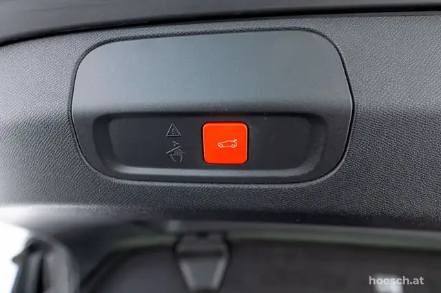 Peugeot 408 view 9
