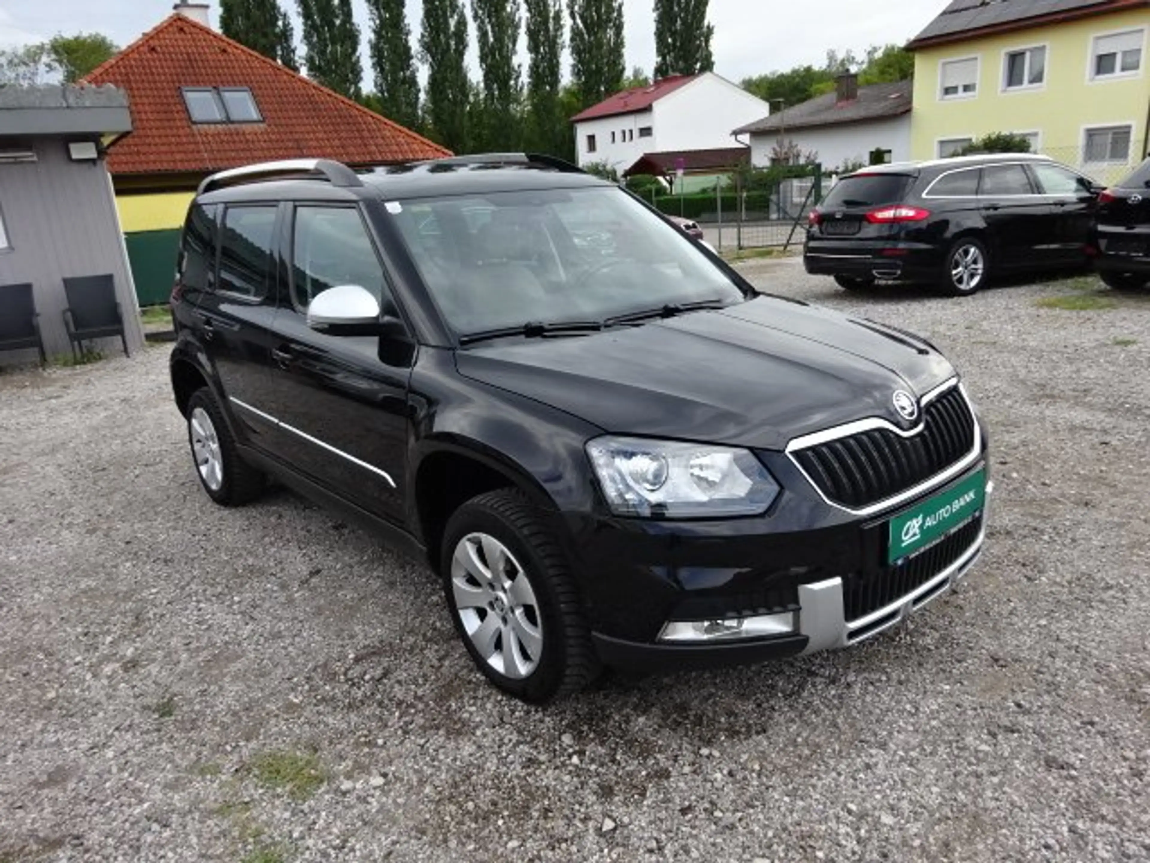 Skoda Yeti Style Outdoor 4x4 Automatik Pickerl 07.2027 Leder — photo 3