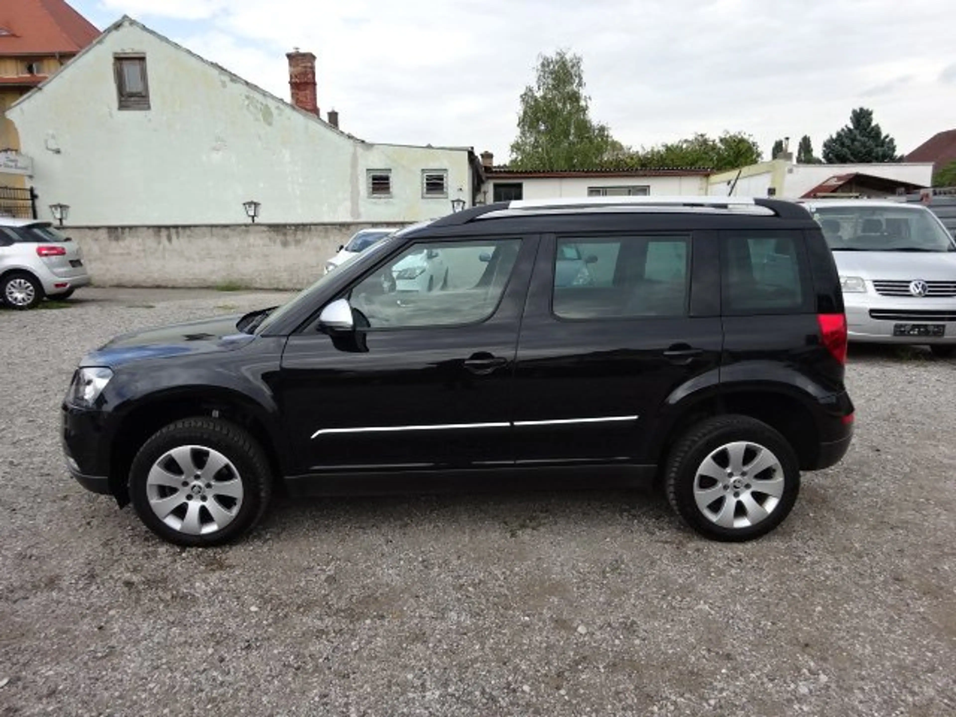 Skoda Yeti Style Outdoor 4x4 Automatik Pickerl 07.2027 Leder — photo 9