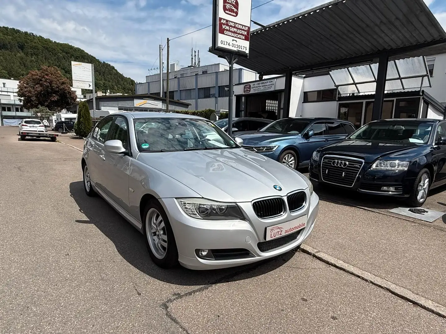 BMW 320 Baureihe 3 Lim. 320d-Limo Silber - 2