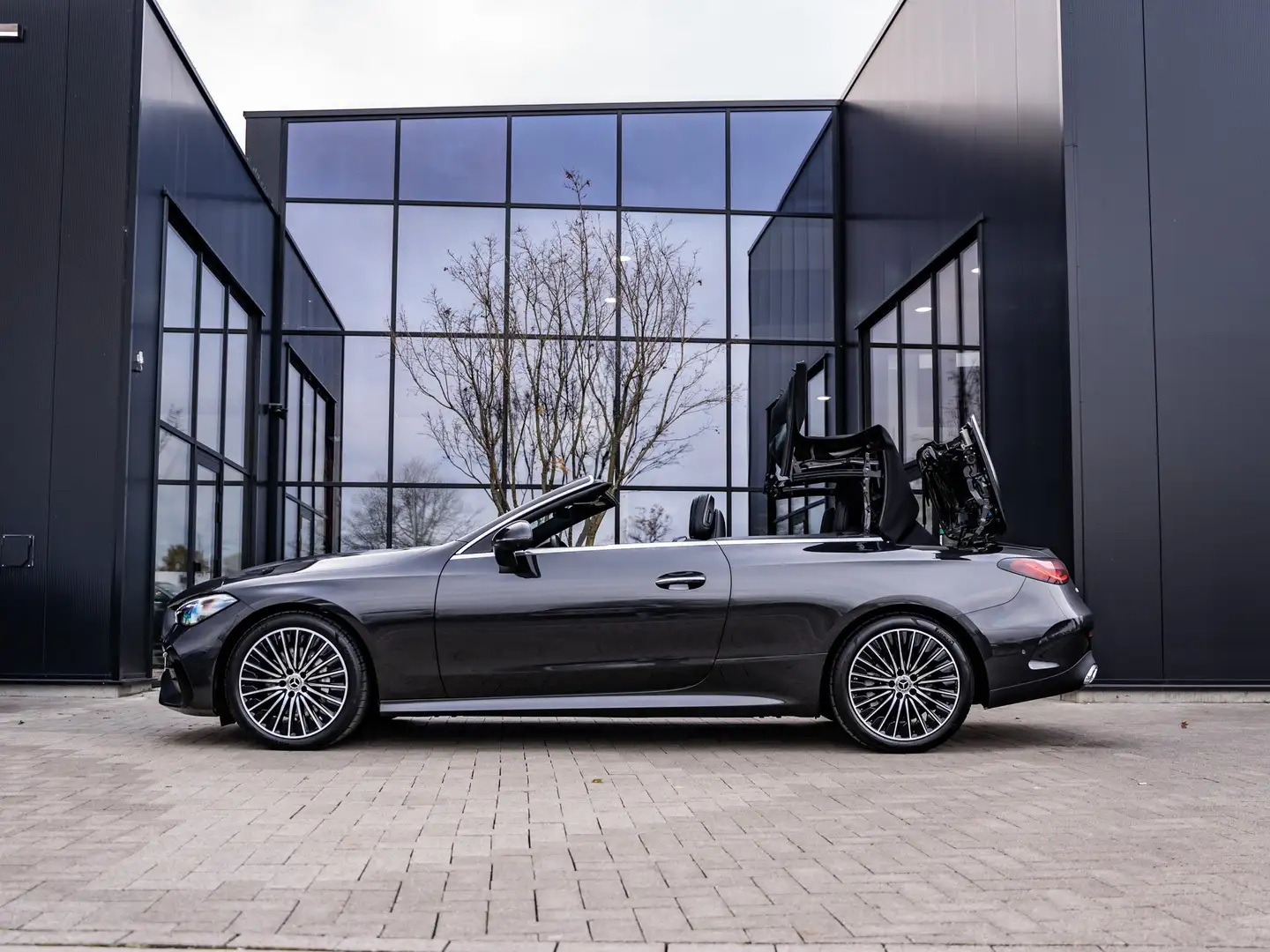 Mercedes-Benz CLE 300 4Matic Cabrio - 360 - ACC - dodehoek - airscarf Gris - 2