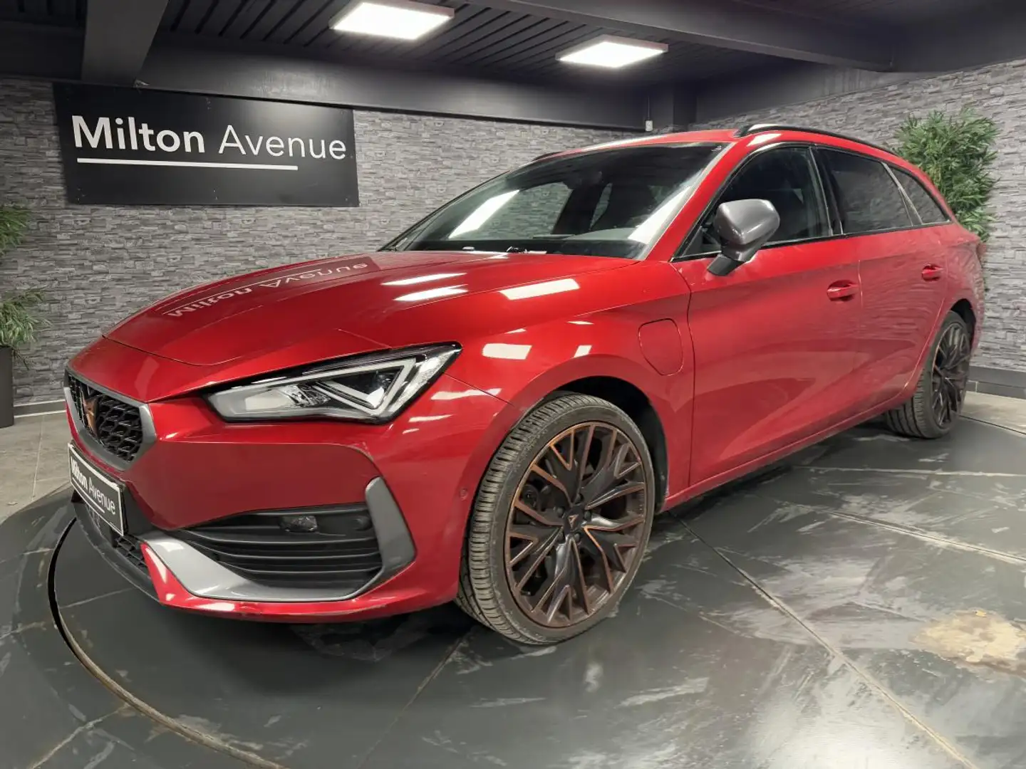 CUPRA Leon Leon Sportstourer 1.4 e-Hybrid - 245 VZ Червоний - 1