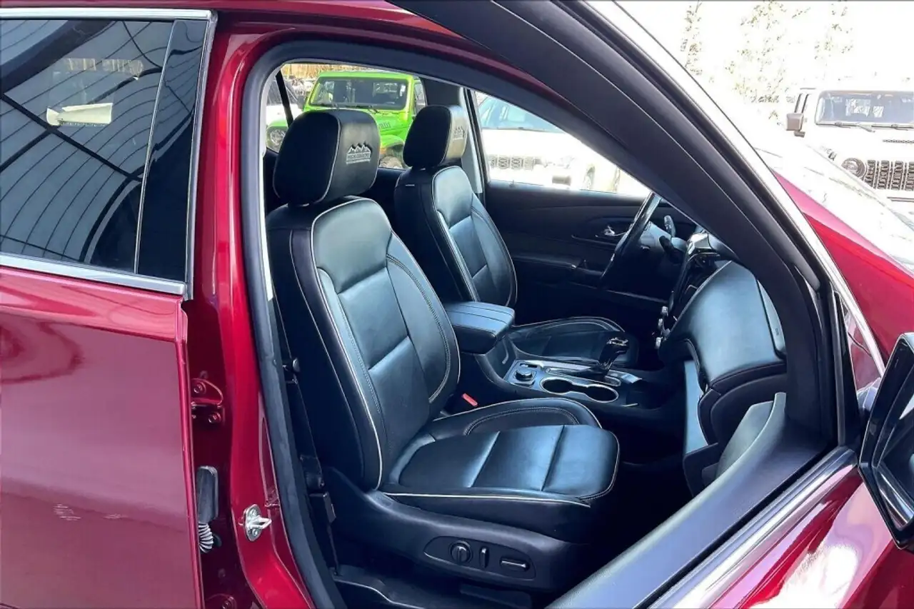 Chevrolet Traverse снимка Chevrolet Traverse