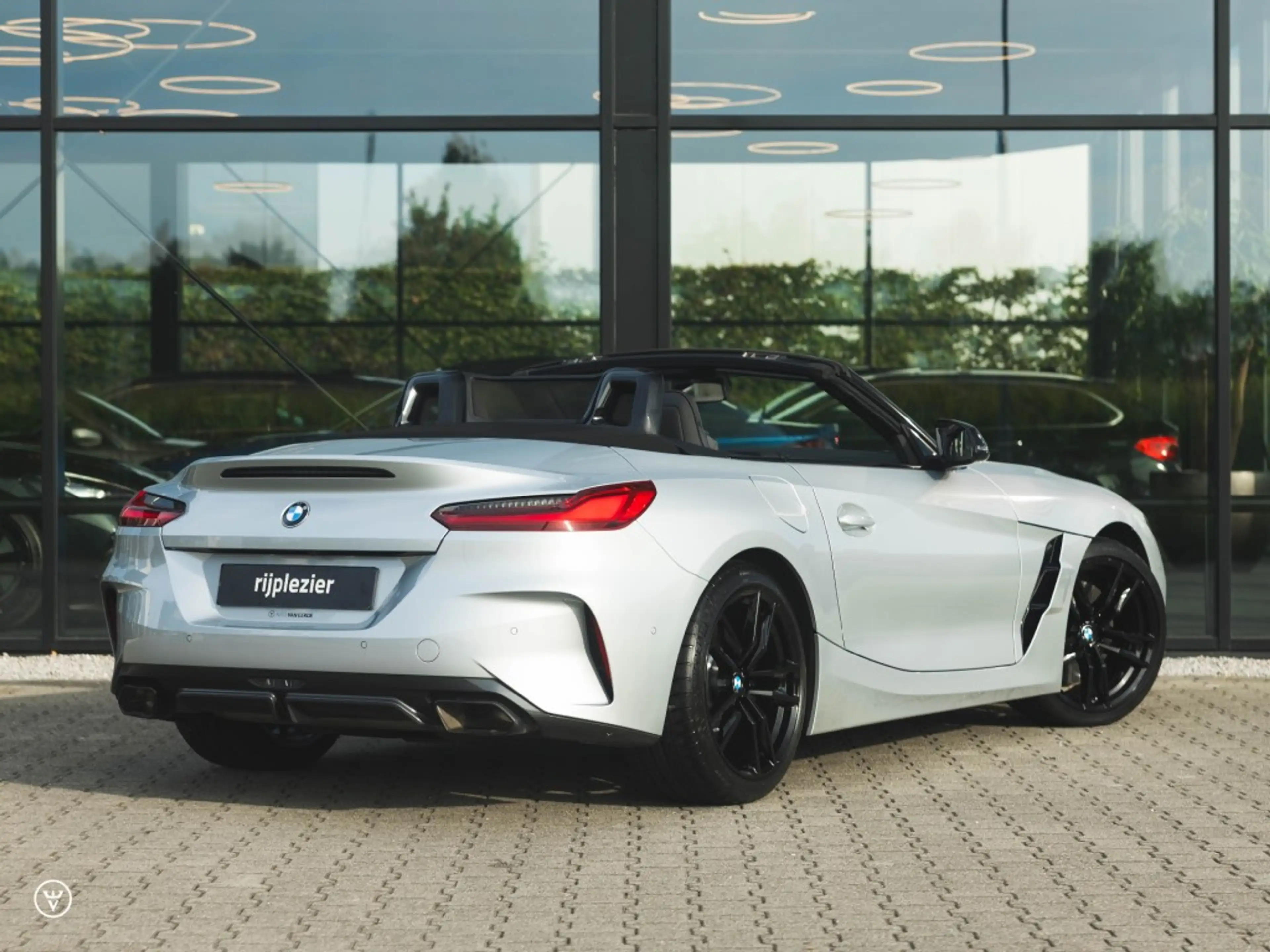BMW Z4 Roadster M40i Aut. â 1e eig, Glac.zil — photo 4