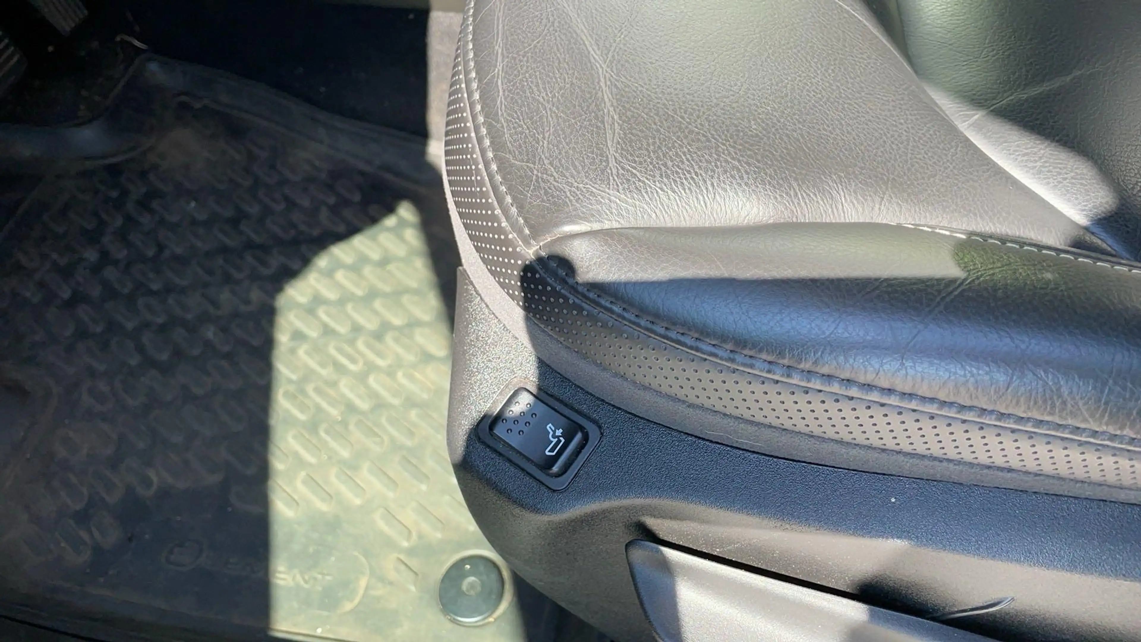 Jeep Renegade 1.4 MultiAir Limited — photo 13