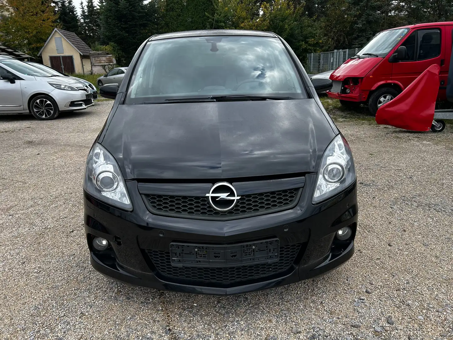 Opel Zafira OPC Schwarz - 1