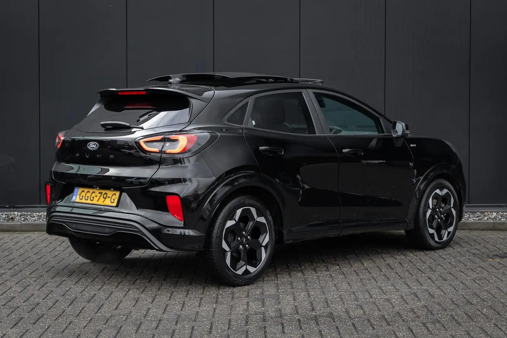 Ford Puma 1.0 EcoBoost Hybrid ST-Line X Automaat | Panoramad Schwarz - 2