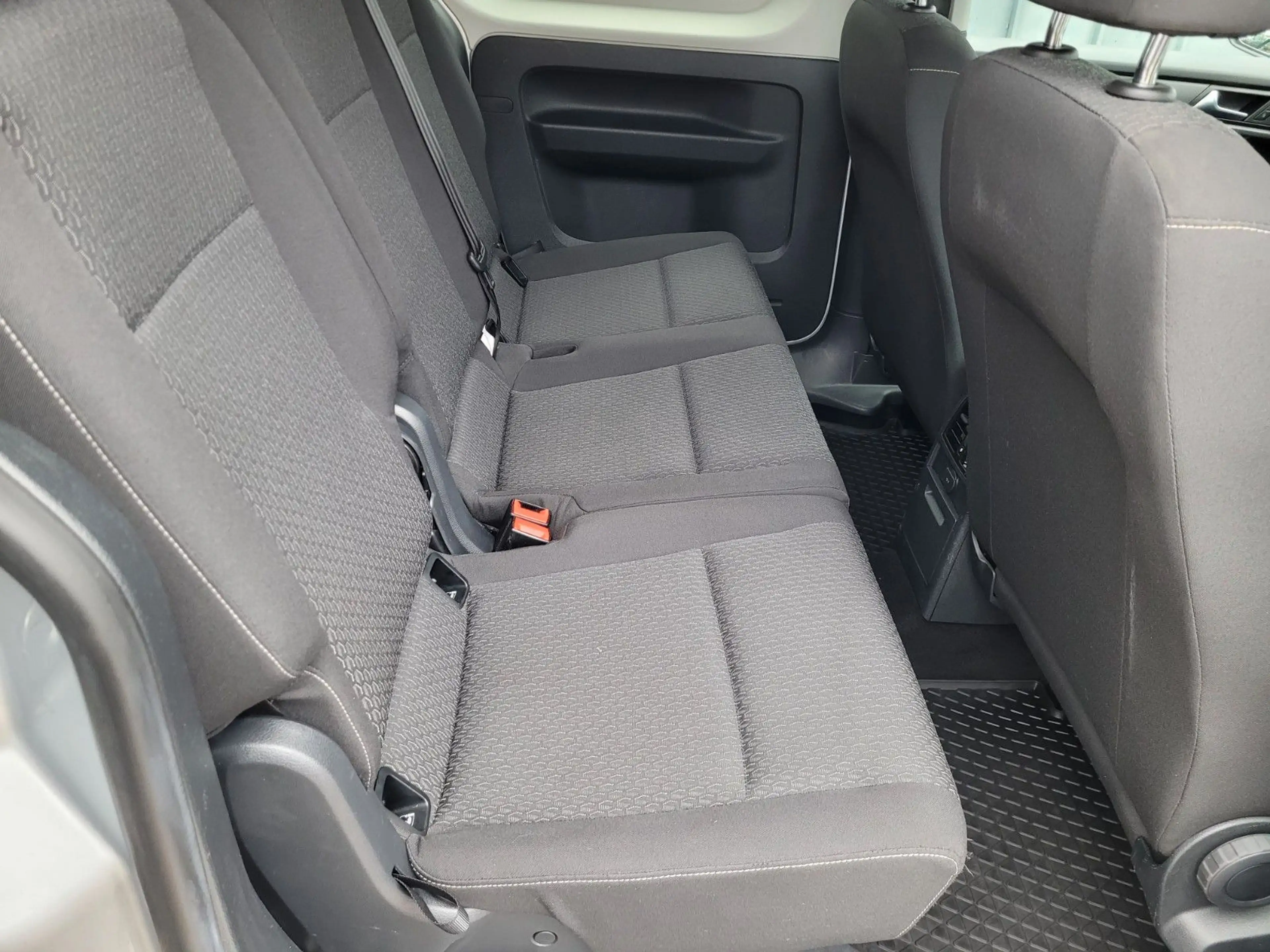 Volkswagen Caddy Caddy MaxRollstuhlrampe — photo 15