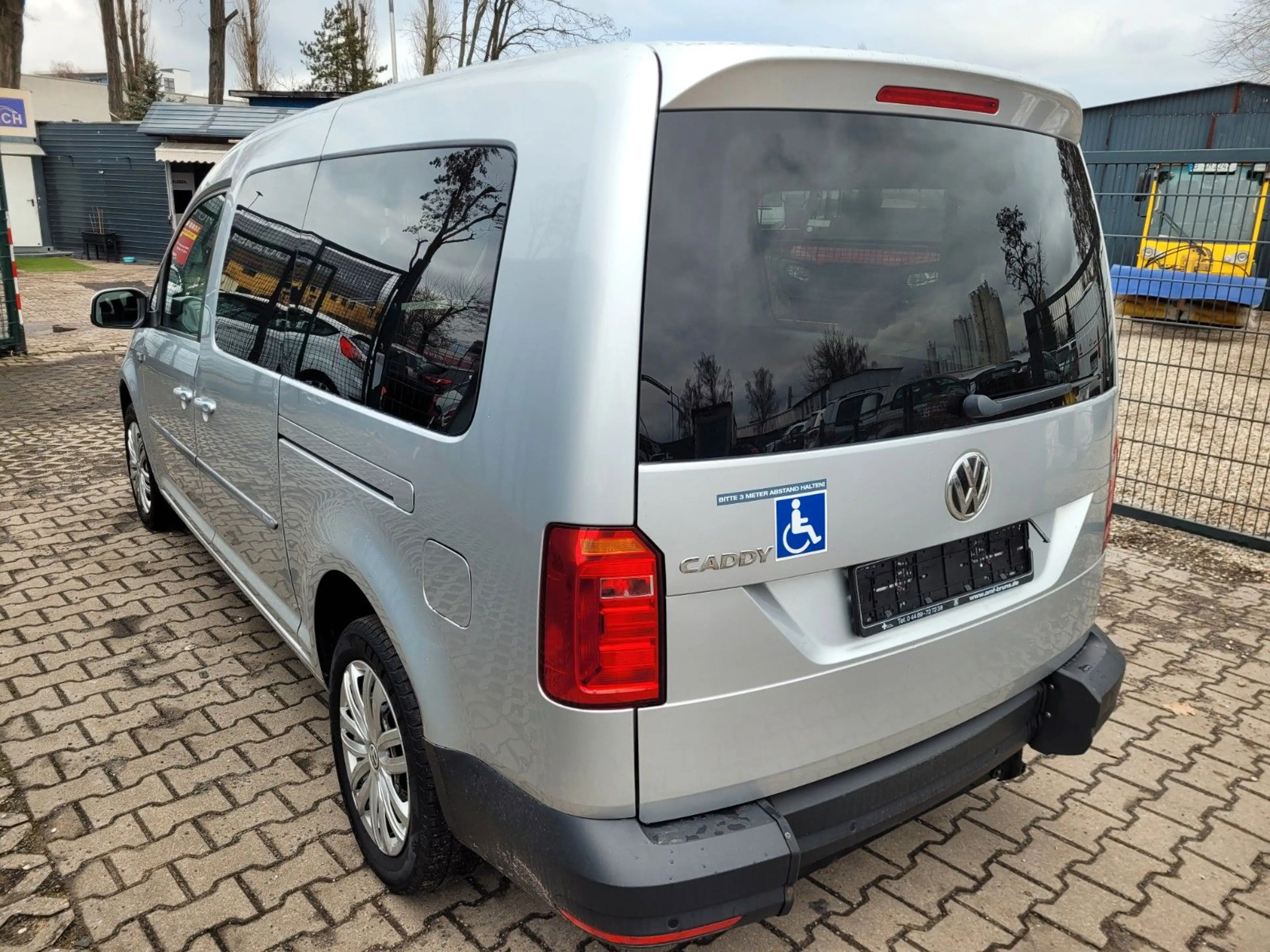 Volkswagen Caddy Caddy MaxRollstuhlrampe — photo 10